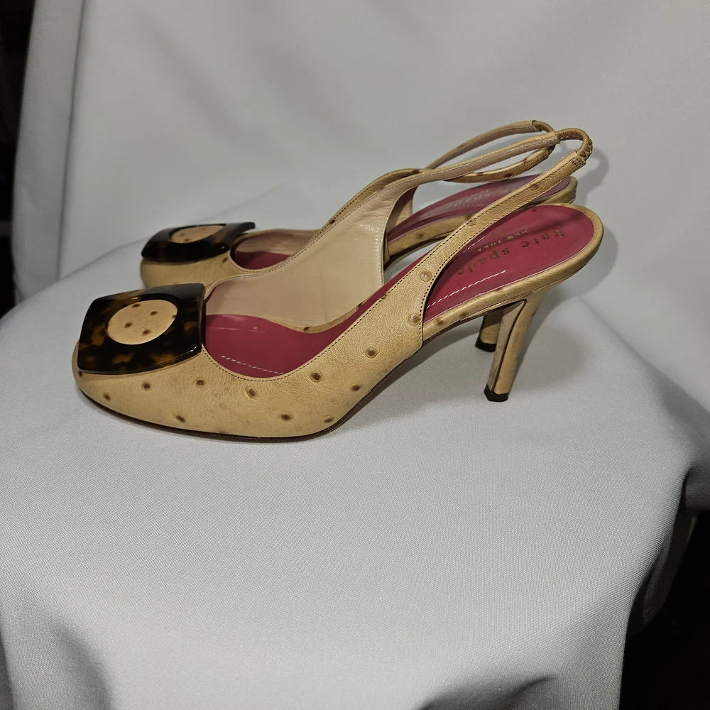 Kate Spade Pumps Tan Leather Ostrich Round Ornament Toe Slingback Size 6.5 B - Picture 3 of 7